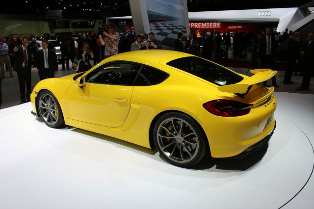 Porsche Cayman GT4